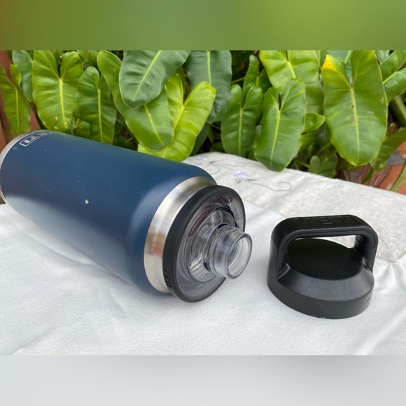 YETI Rambler - Picture 6 of 11